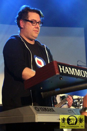Die Tornados (D) 20 Jahre Tornados Party - Felsenkeller, Leipzig 24. Maerz 2016 (11).JPG